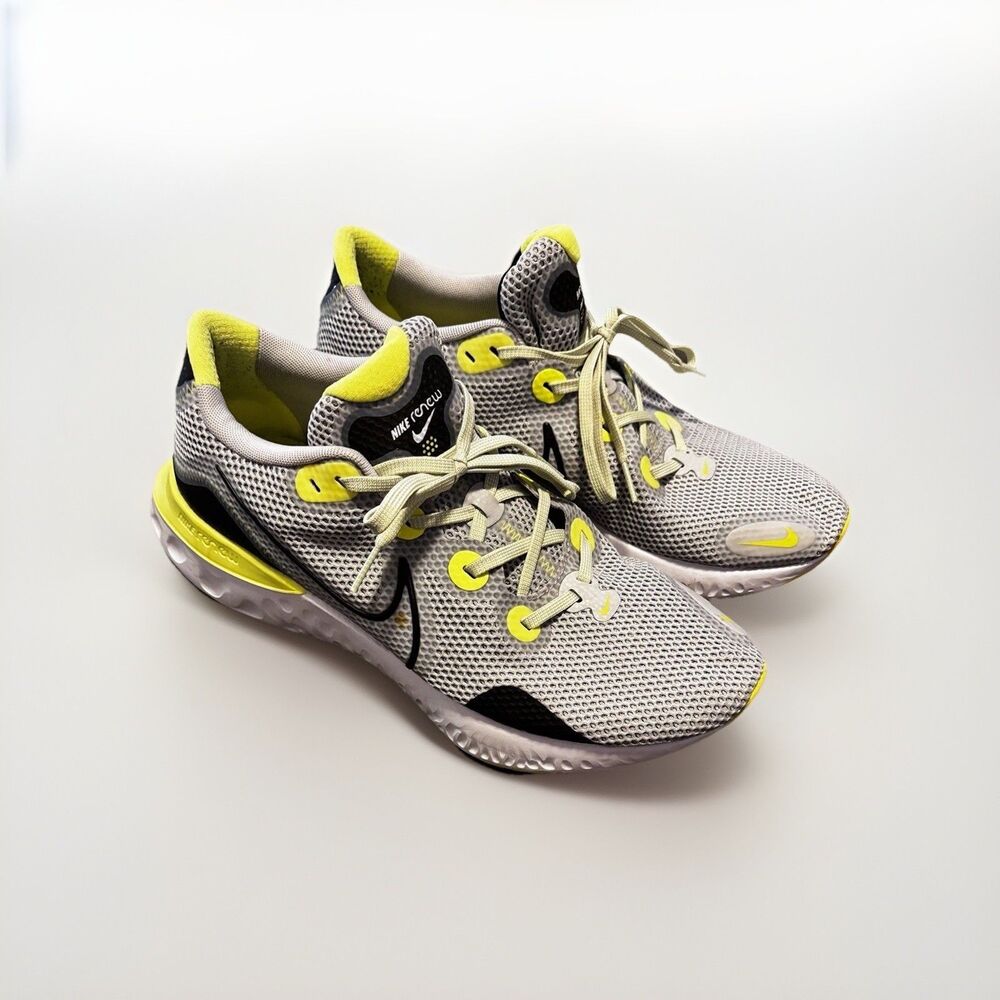 Men’s Nike Renew Run CW7437-006 Grey Fog Volt-size 11W Gym Shoe